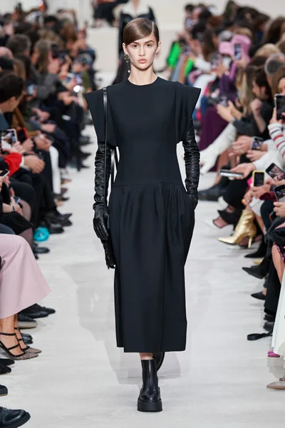 Look 3